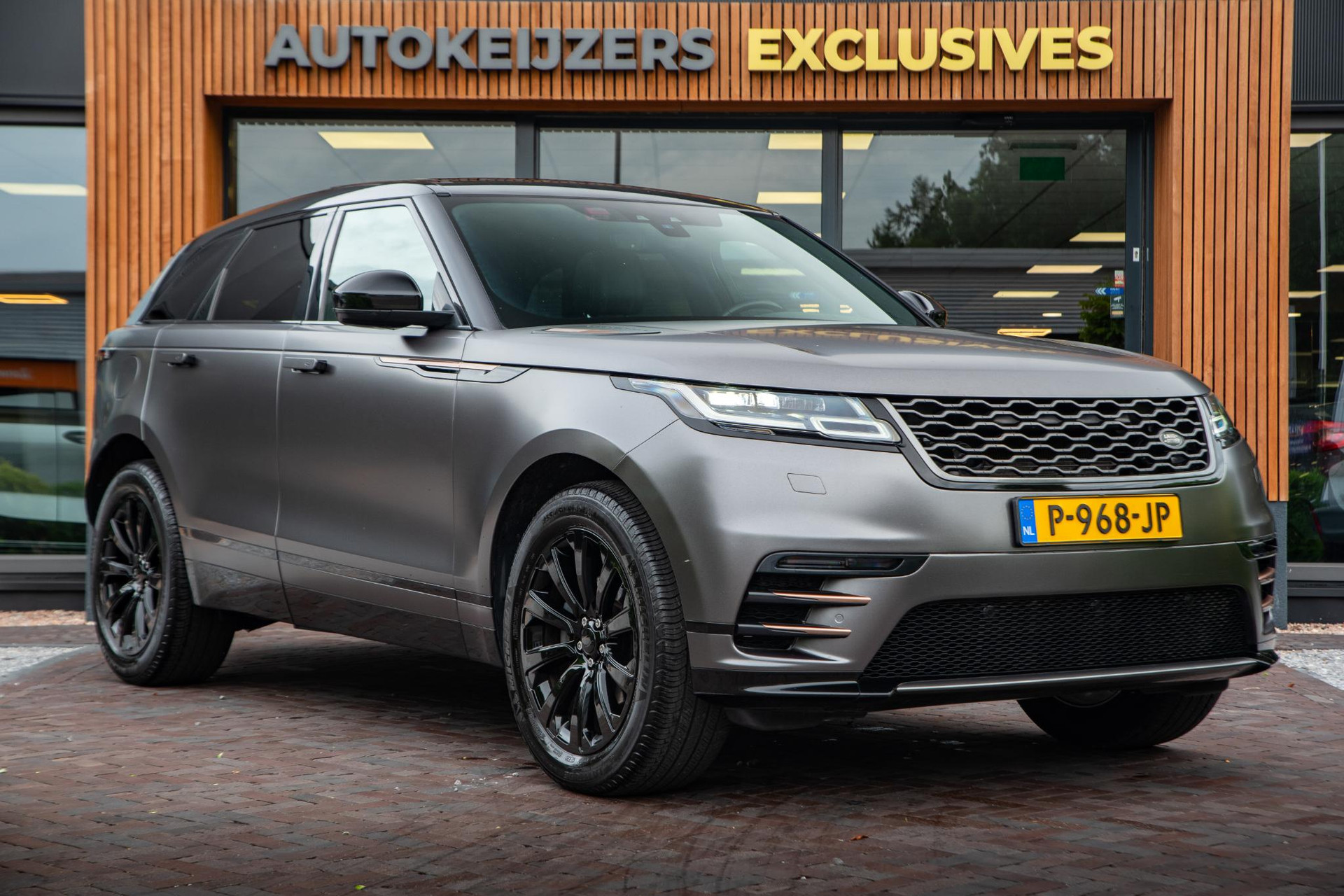 Land Rover Range Rover Velar 2.0 I4 AWD SE 2018  1