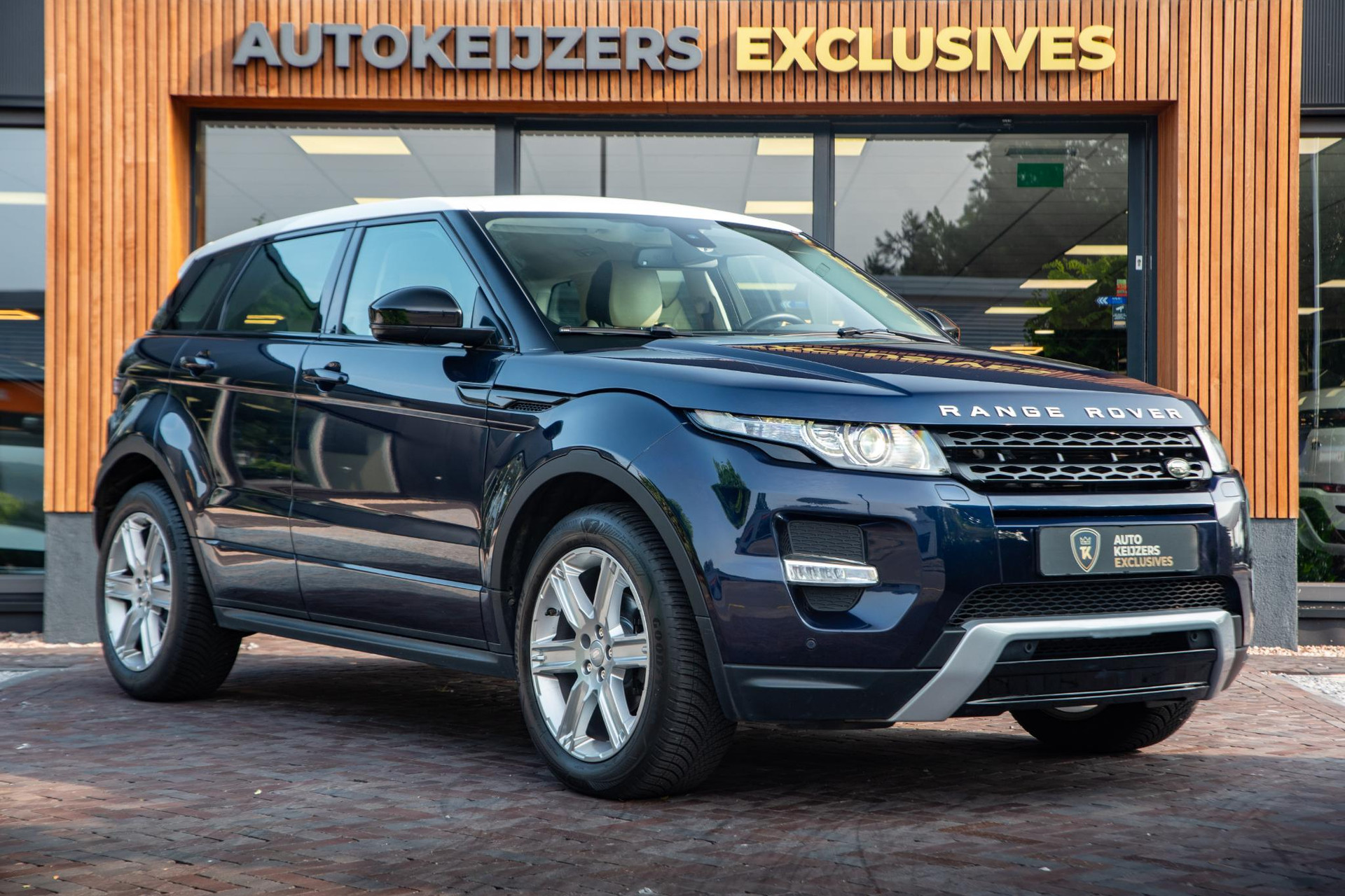 Land Rover Range Rover Evoque 2.0 Si4 SE Dynamic 2015  1