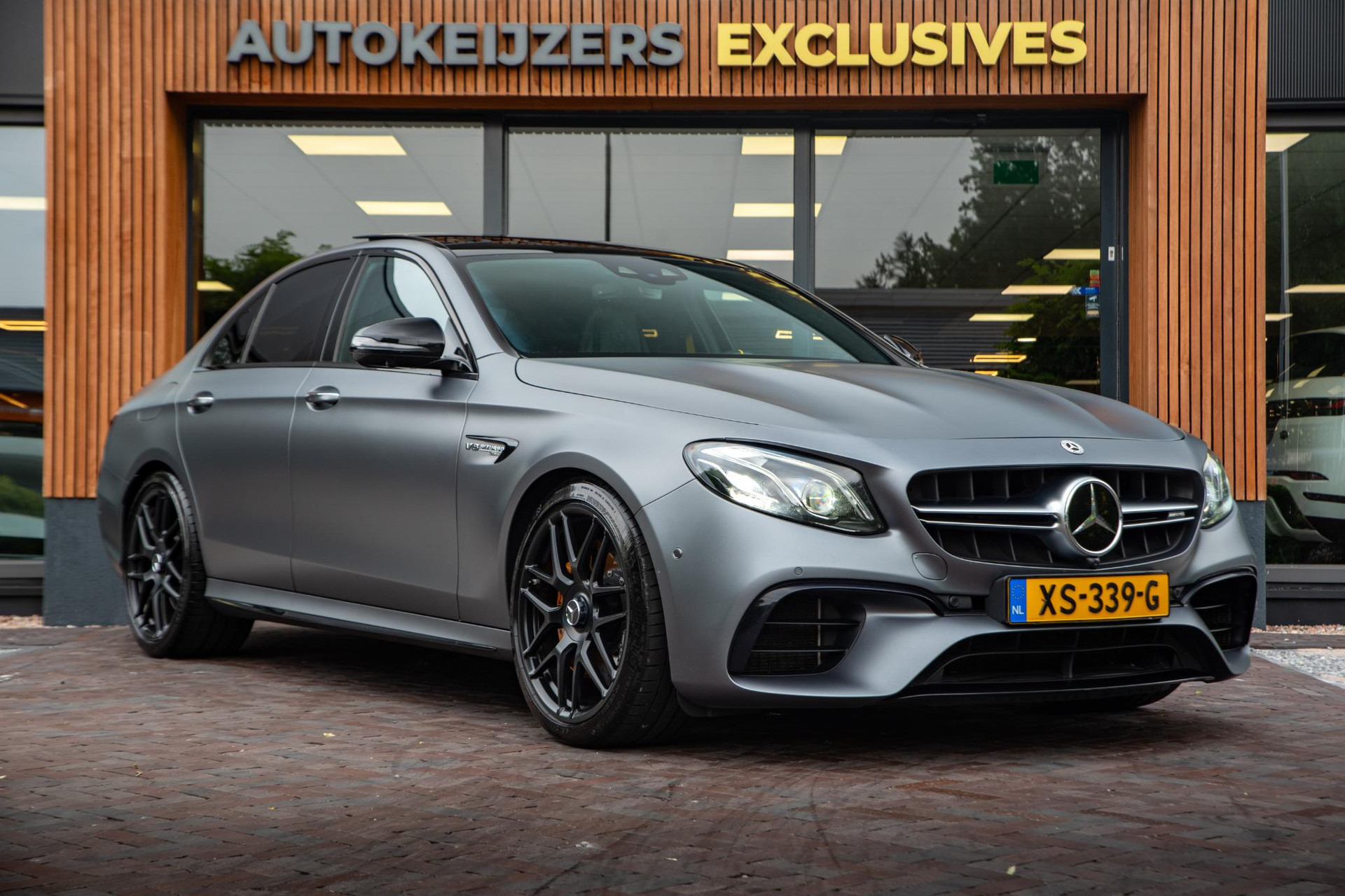 Mercedes-Benz E-Klasse AMG 63 S 4MATIC+ 2017  1