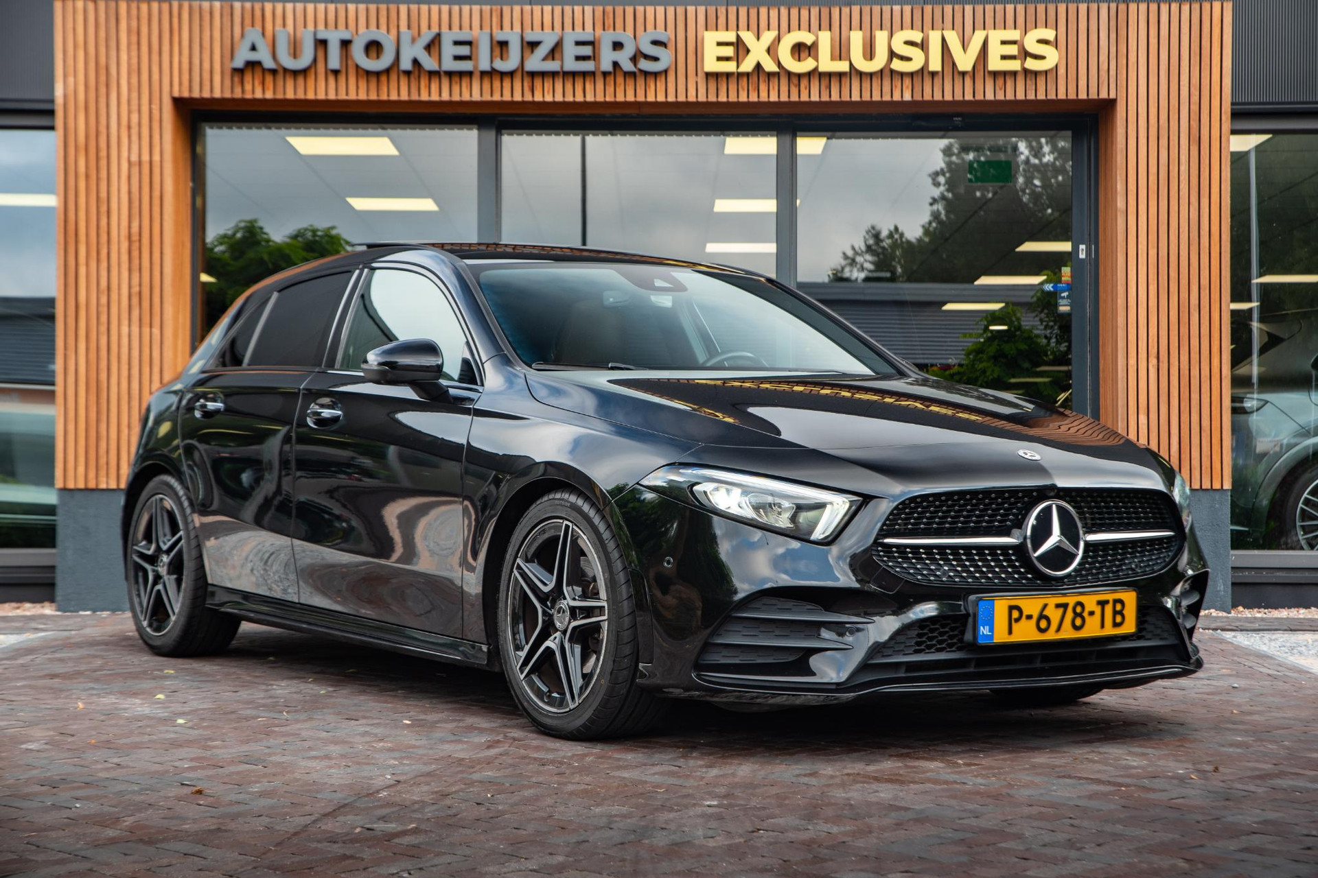 Mercedes-Benz A-Klasse 200 AMG 2018  1