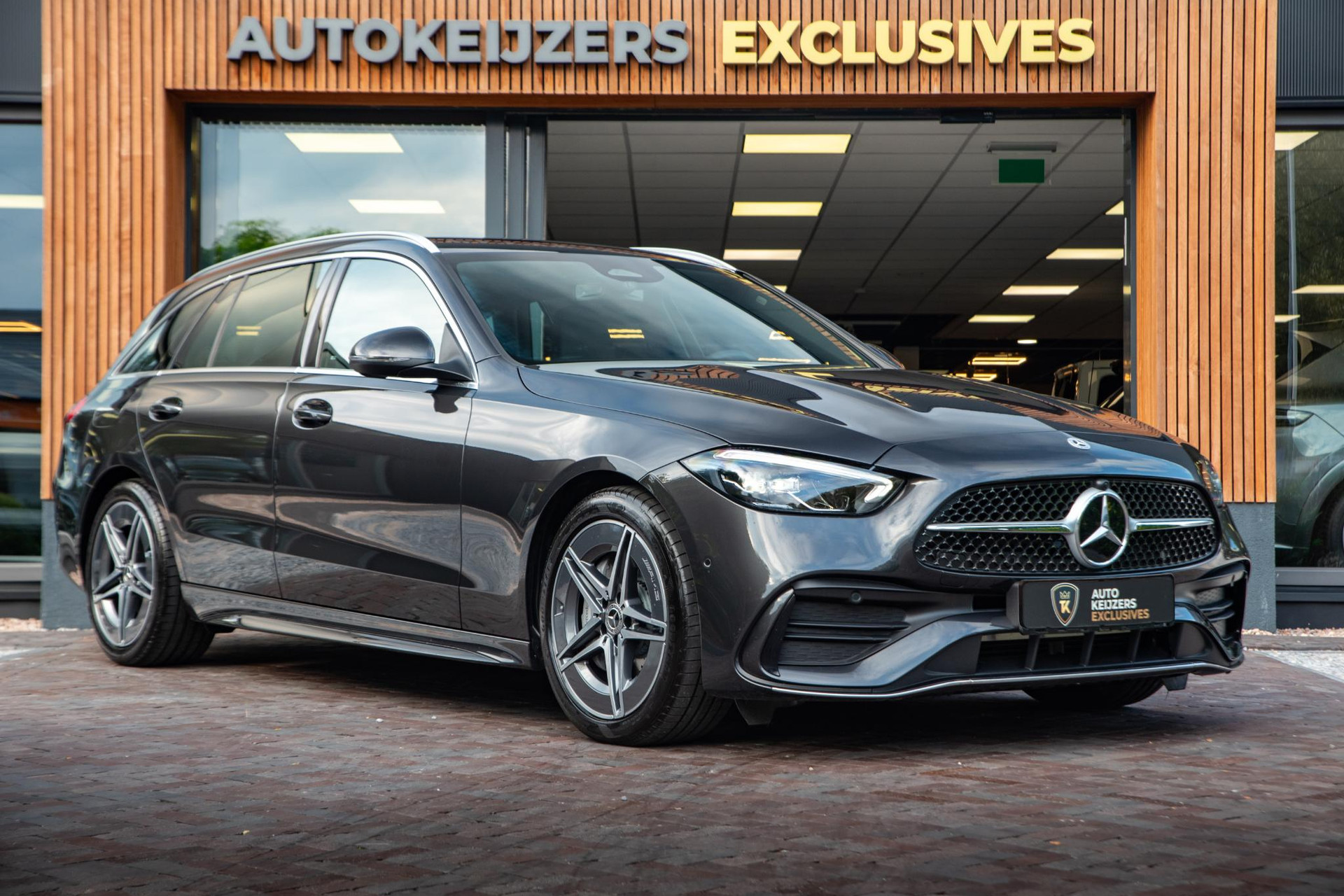 Mercedes-Benz C-Klasse 220 d AMG Line 2024  1