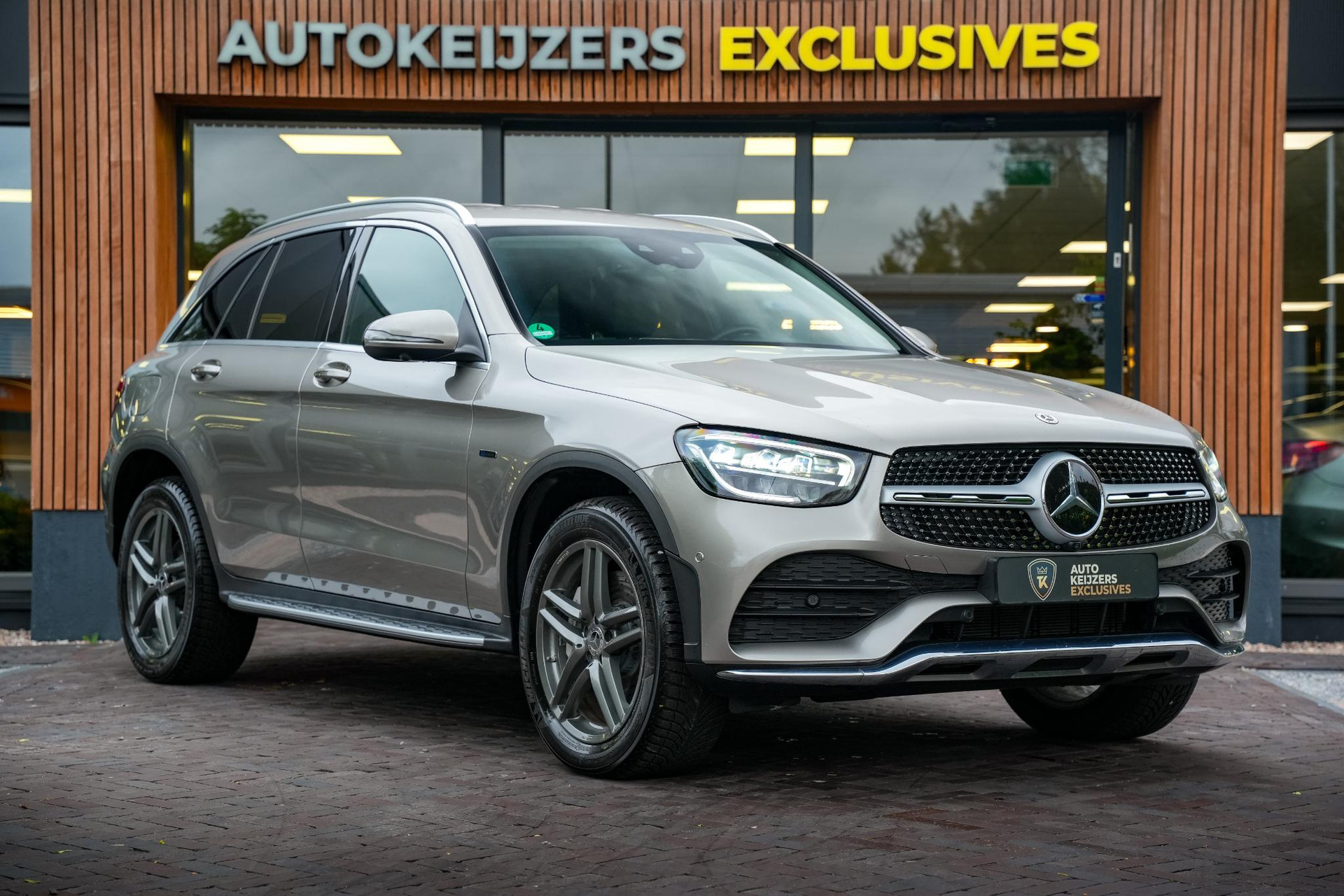 Mercedes-Benz GLC 300e 4MATIC Business Solution AMG 2021  1