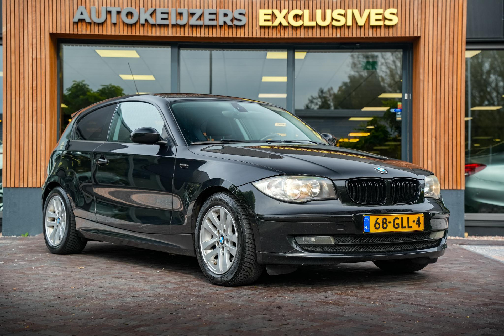 BMW 1-serie 120d Business Line 2008 Saphirschwarz metallic 1