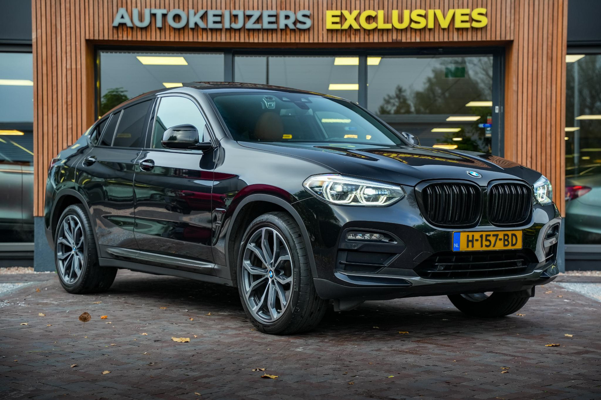 BMW X4 xDrive20i High Executive Edition 2020 Saphirschwarz metallic 1