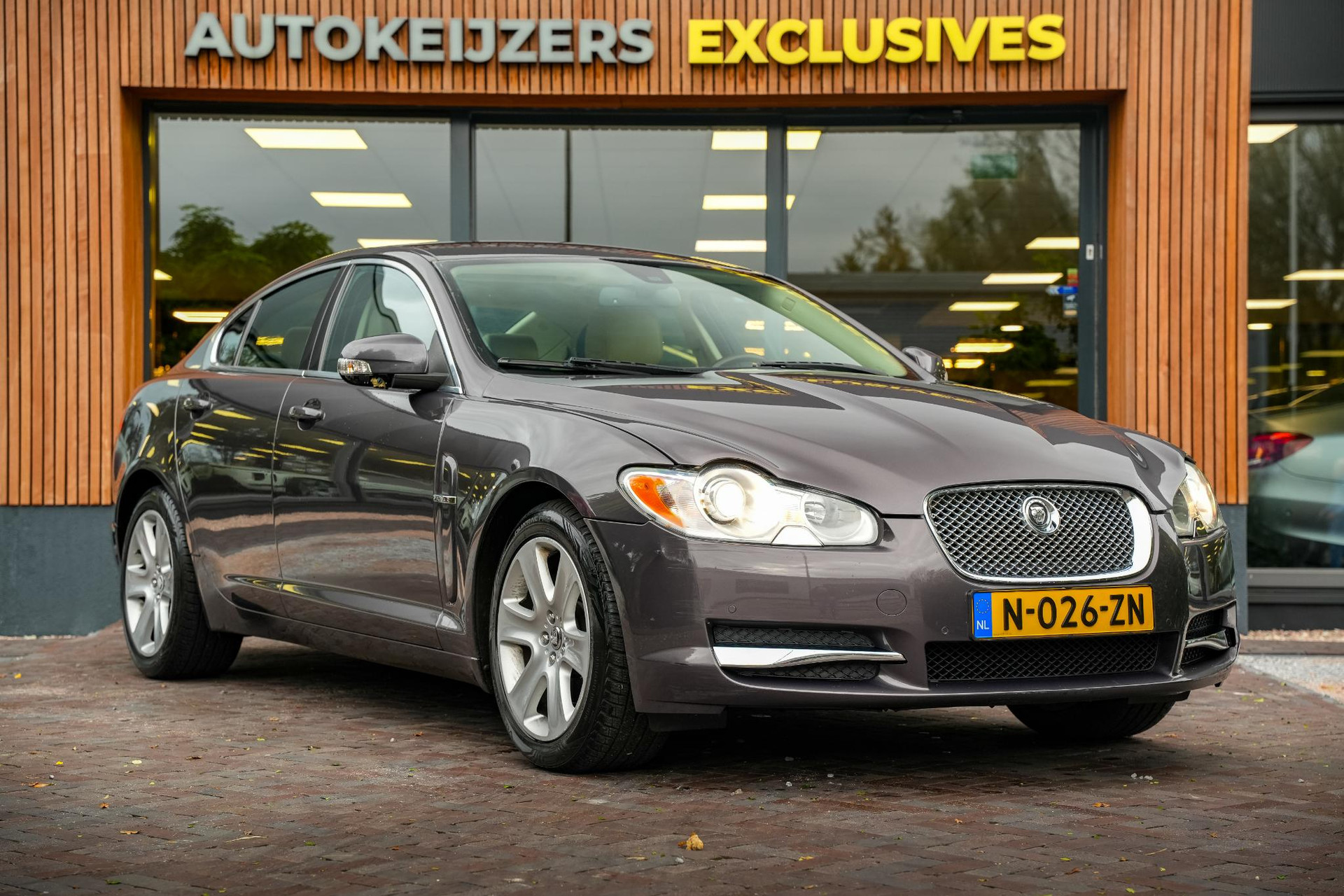 Jaguar XF 3.0 V6 Luxury 2008  1