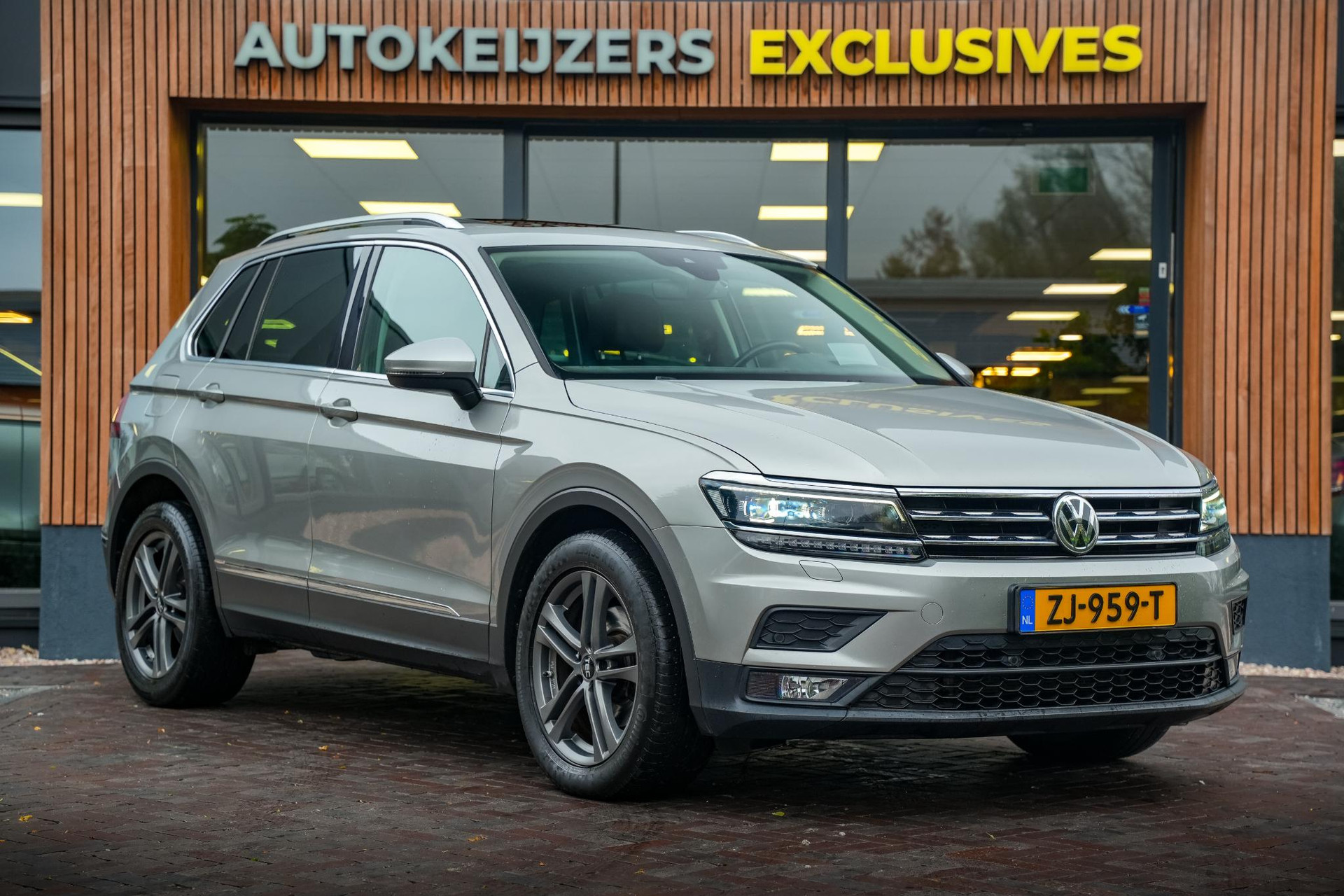 Volkswagen Tiguan 2.0 TDI Highline Business R 2018  1