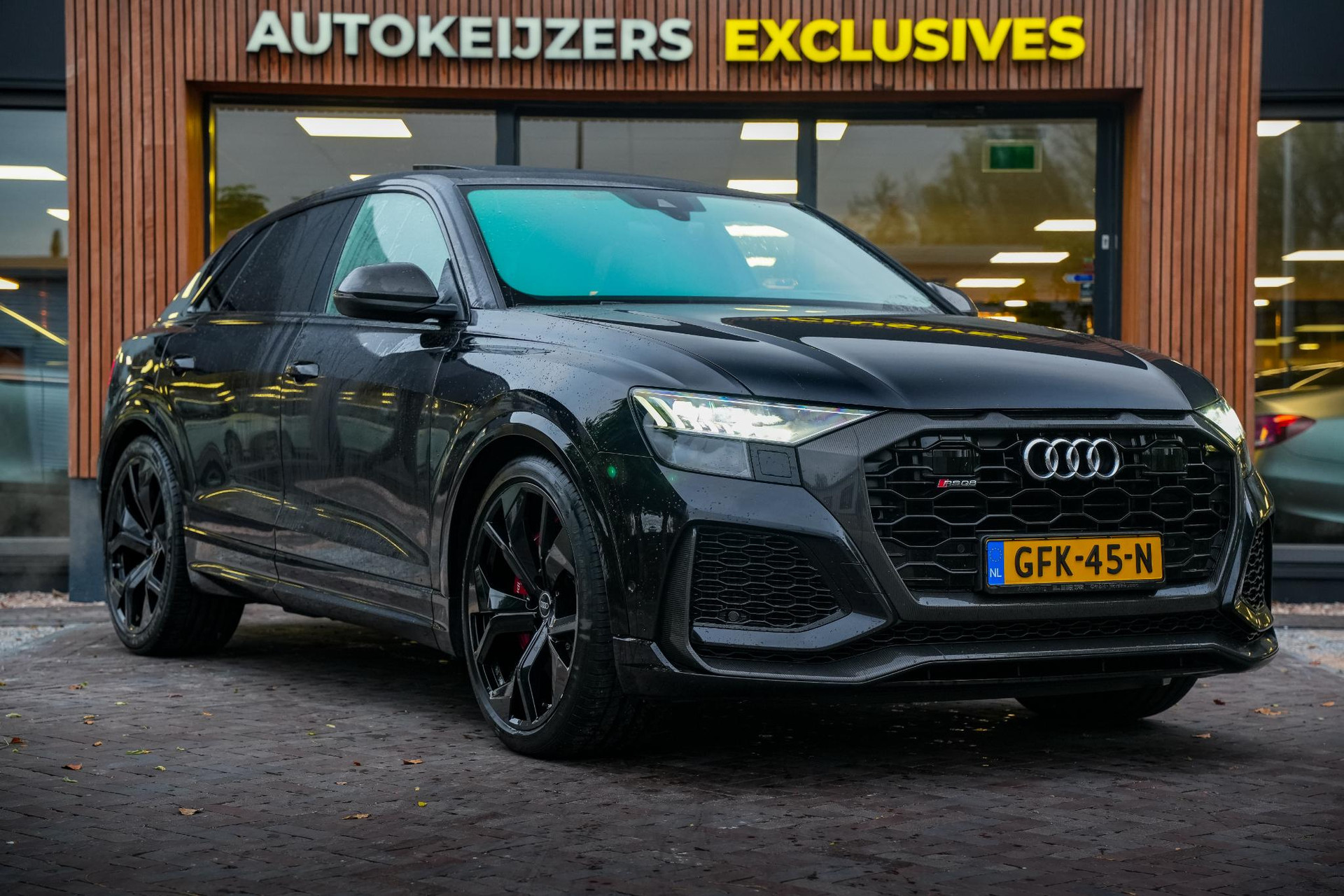 Audi Q8 4.0 TFSI RSQ8 quattro 2021 Orkazwart metallic 1