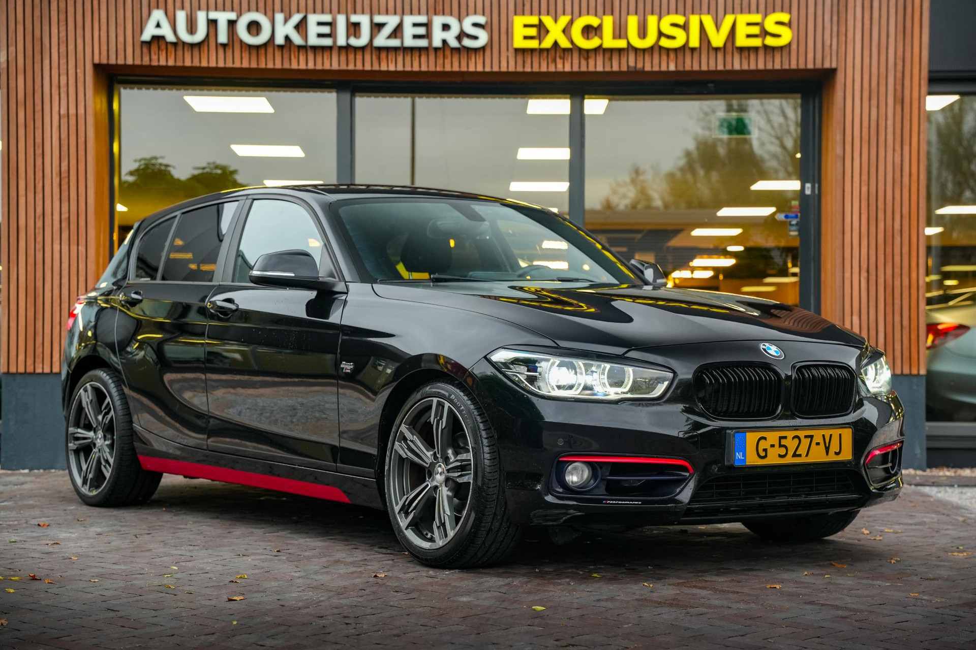 BMW 1-serie 118i M Sport 2015  1