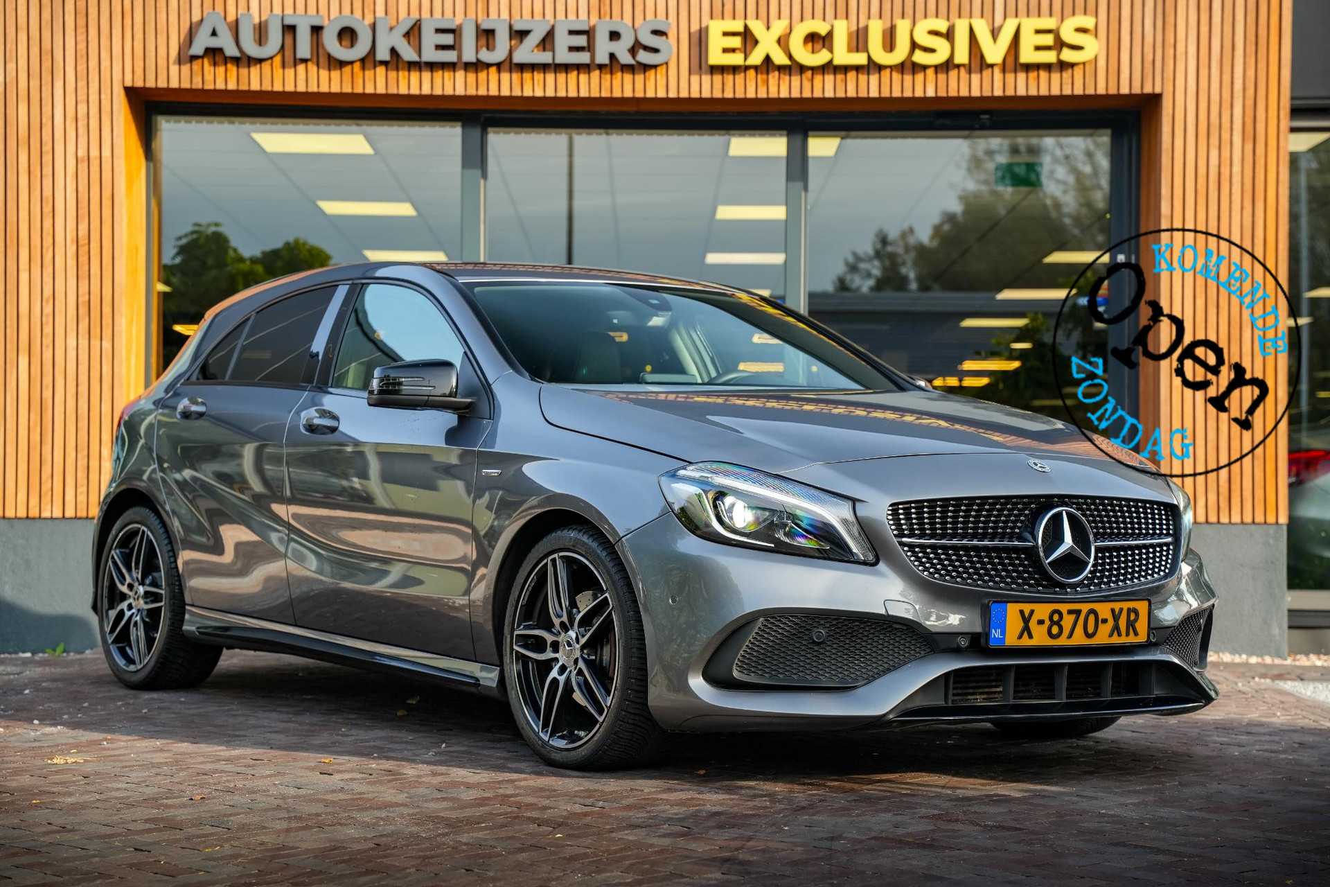 Mercedes-Benz A-Klasse 180 Business Solution AMG 2017  1