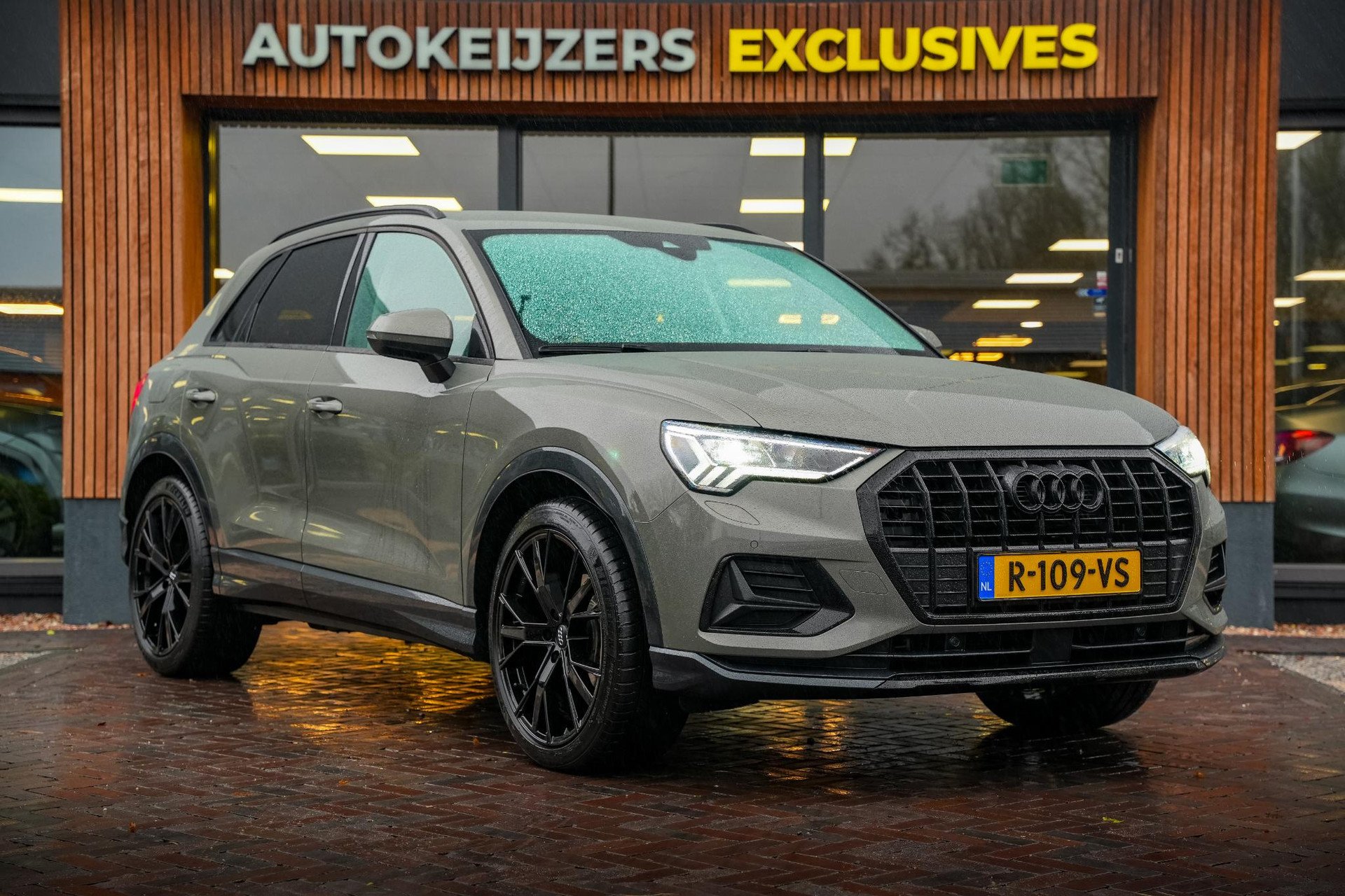 Audi Q3 35 TFSI S edition 2021 Chronosgrijs metallic 1