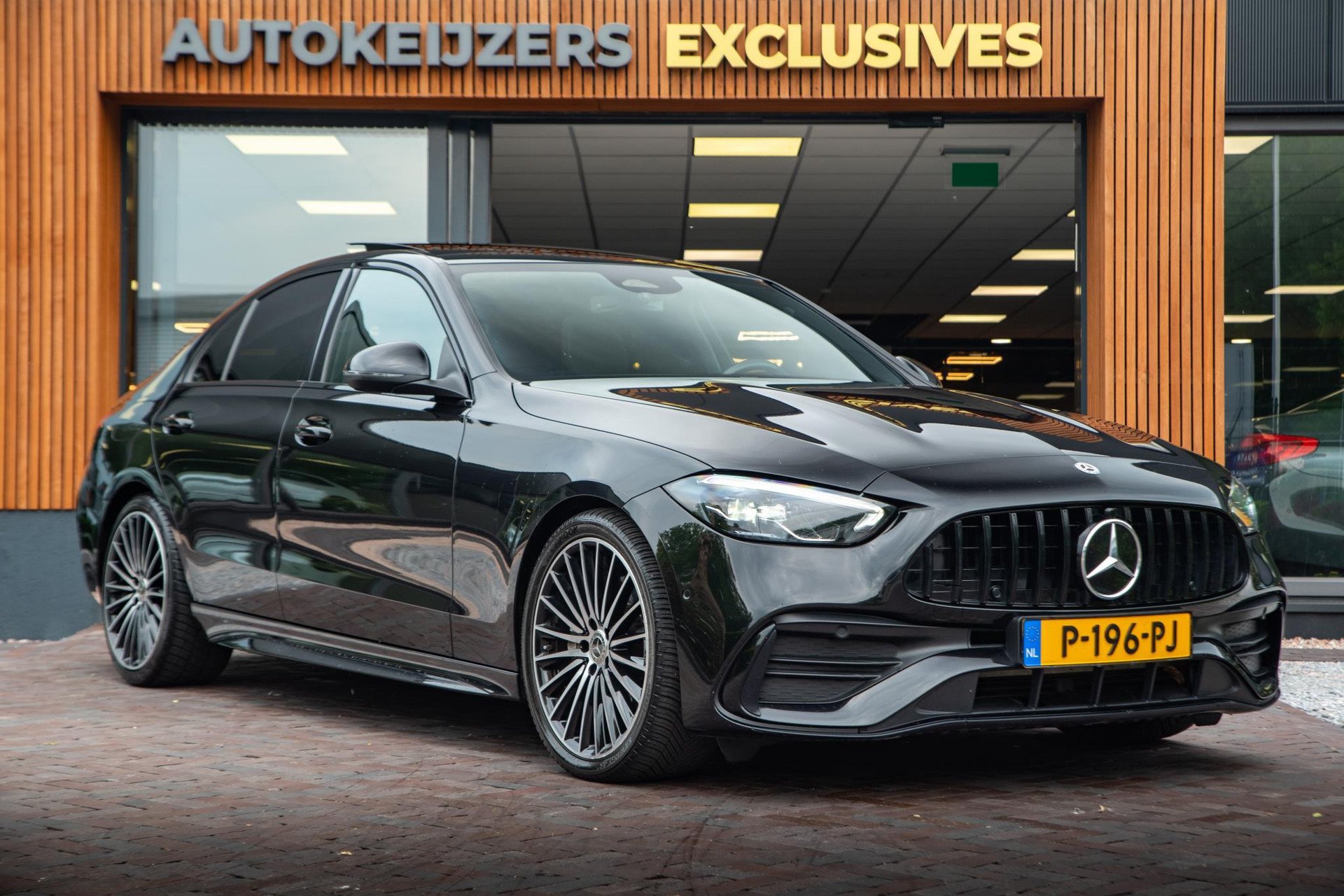 Mercedes-Benz C-Klasse 200 Launch Edition AMG Line 2022  1