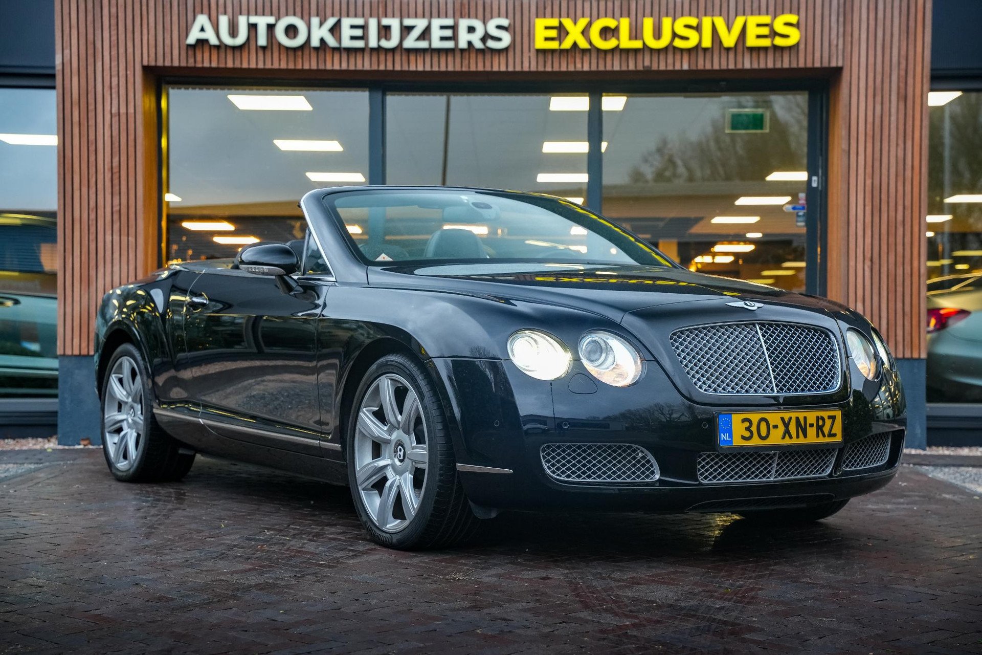 Bentley Continental GTC 6.0 W12 2007  1