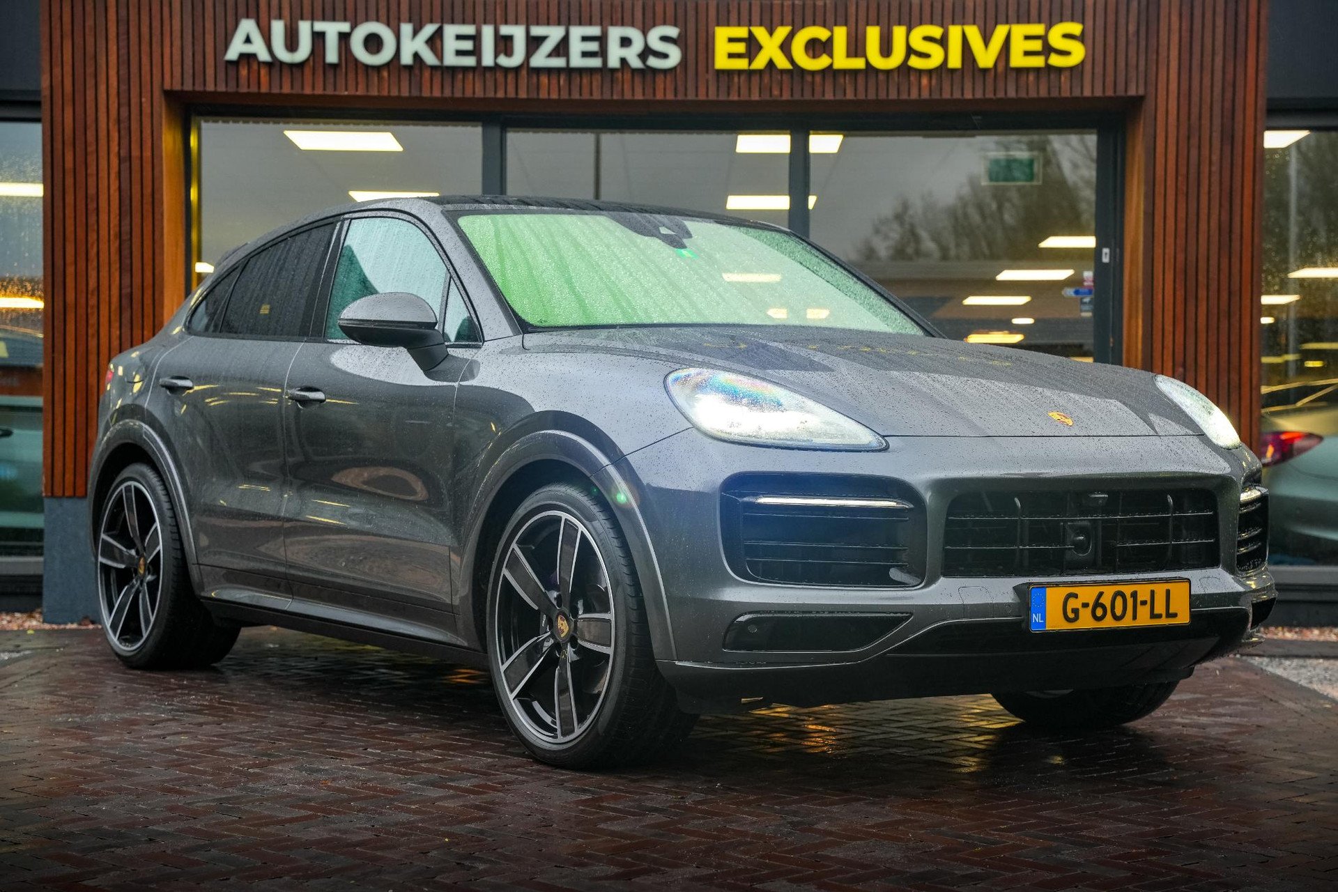 Porsche Cayenne Coupé 3.0 E-Hybrid 2019 Kwartsietgrijs metallic 1