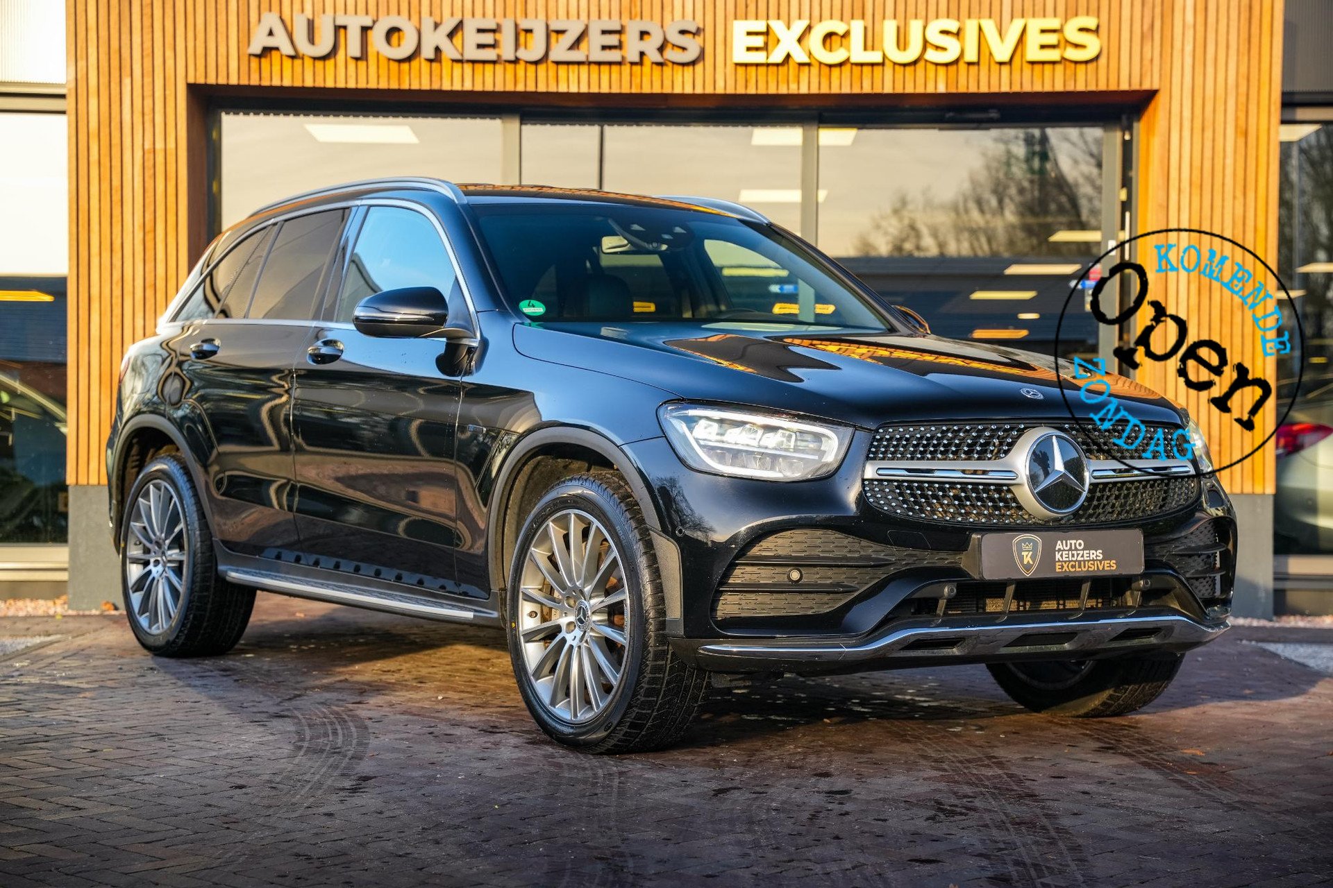 Mercedes-Benz GLC 300e 4MATIC Business Solution AMG 2020  1