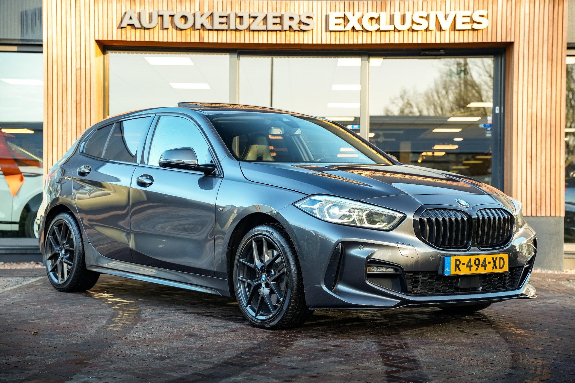 BMW 1-serie 120d xDrive High Executive Edition 2019  1