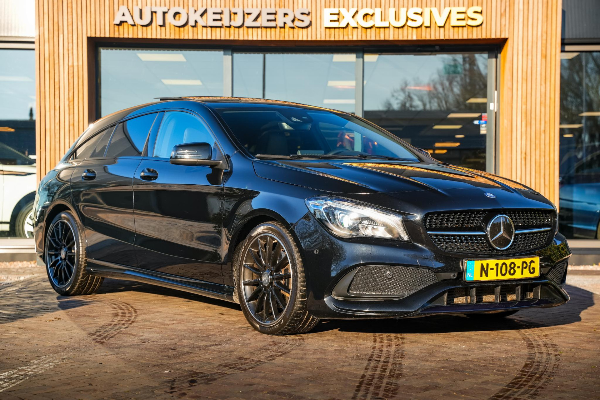 Mercedes-Benz CLA-Klasse Shooting Brake 250 Prestige 2016  1