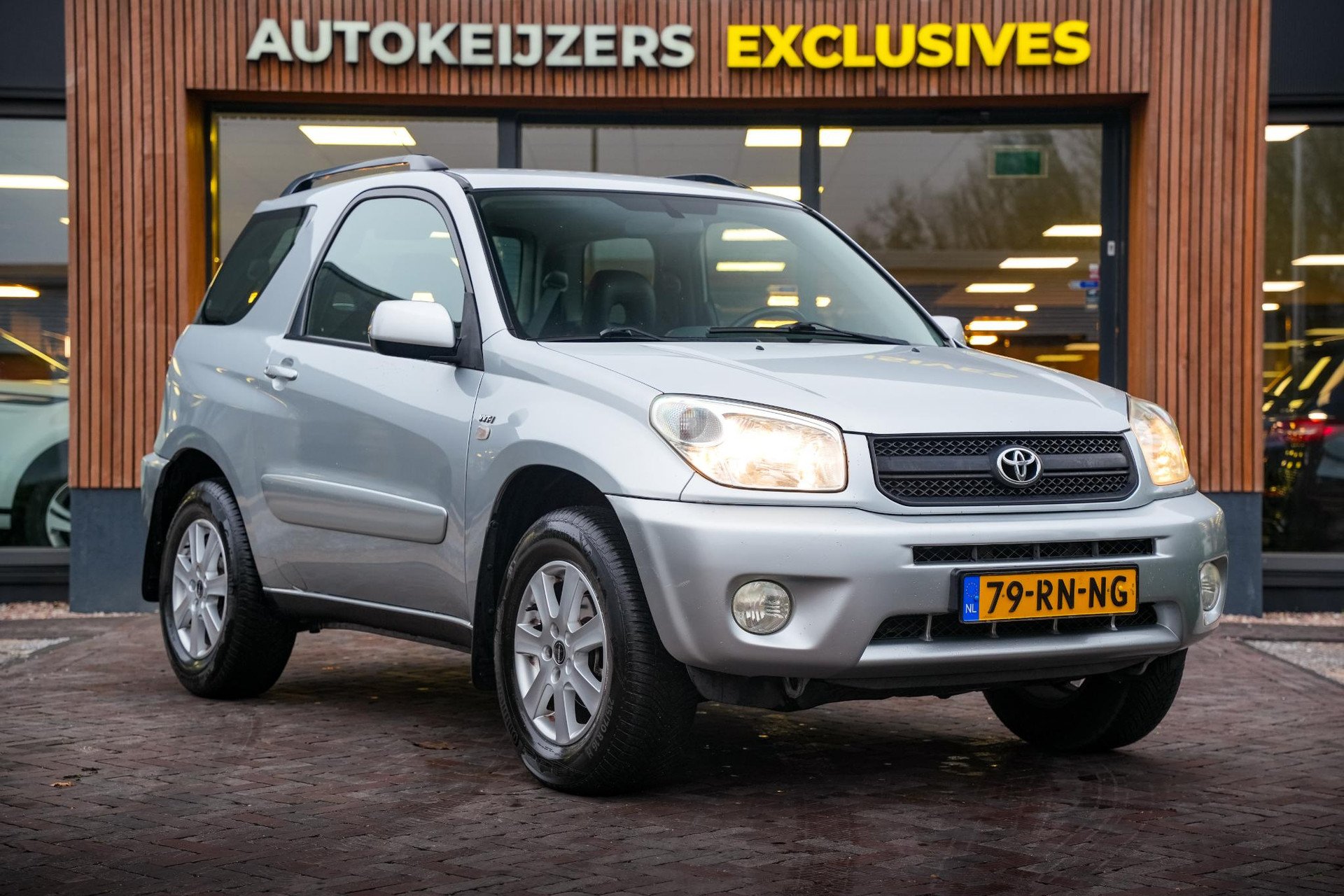 Toyota RAV4 1.8-16V VVT-i Luna 2005  1