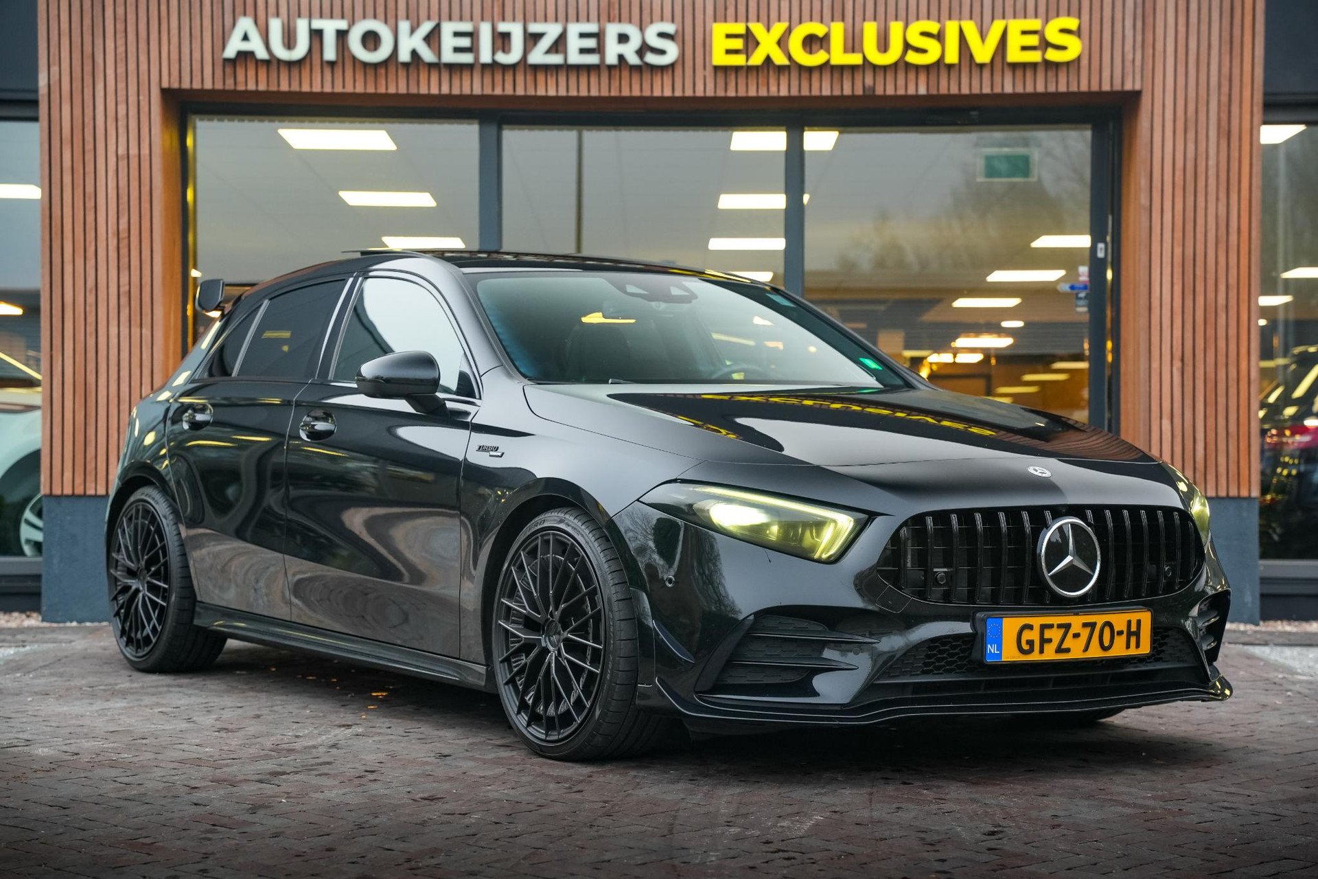 Mercedes-Benz A-Klasse AMG 35 4MATIC Edition 1 2019  1